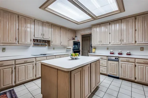 $799,500 | 5820 Sky Park Drive, Plano, TX 75093