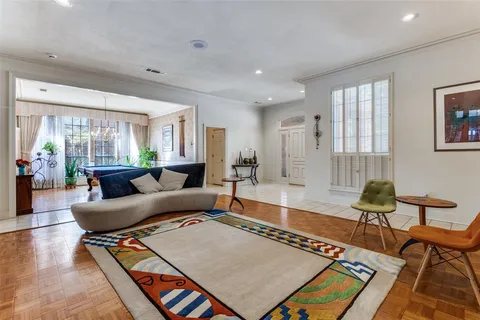 $799,500 | 5820 Sky Park Drive, Plano, TX 75093