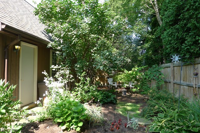 2012 Rossmoor Road Cleveland Heights, OH 44118 - Photo 24 of 25