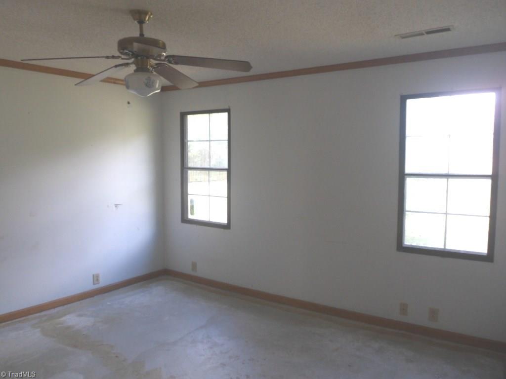 474 Simerson Road Lexington, NC 27295 - Photo 8 of 10 Gallery Image 8