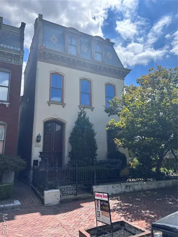 $495,000 | 2222 South 12th Street, St. Louis, MO 63104