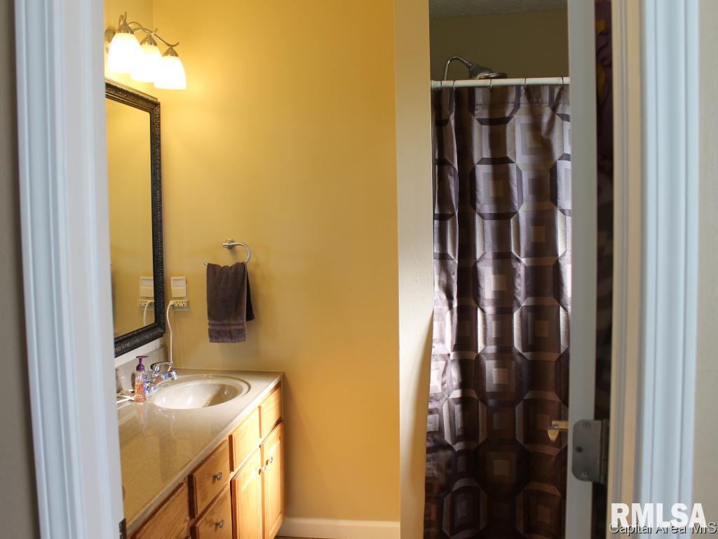 12850 Union School Road Auburn, IL 62615 - Photo 21 of 27 Gallery Image 21