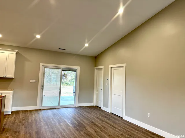 $442,500 | 12570 Hudgens Road, Marion, IL 62959