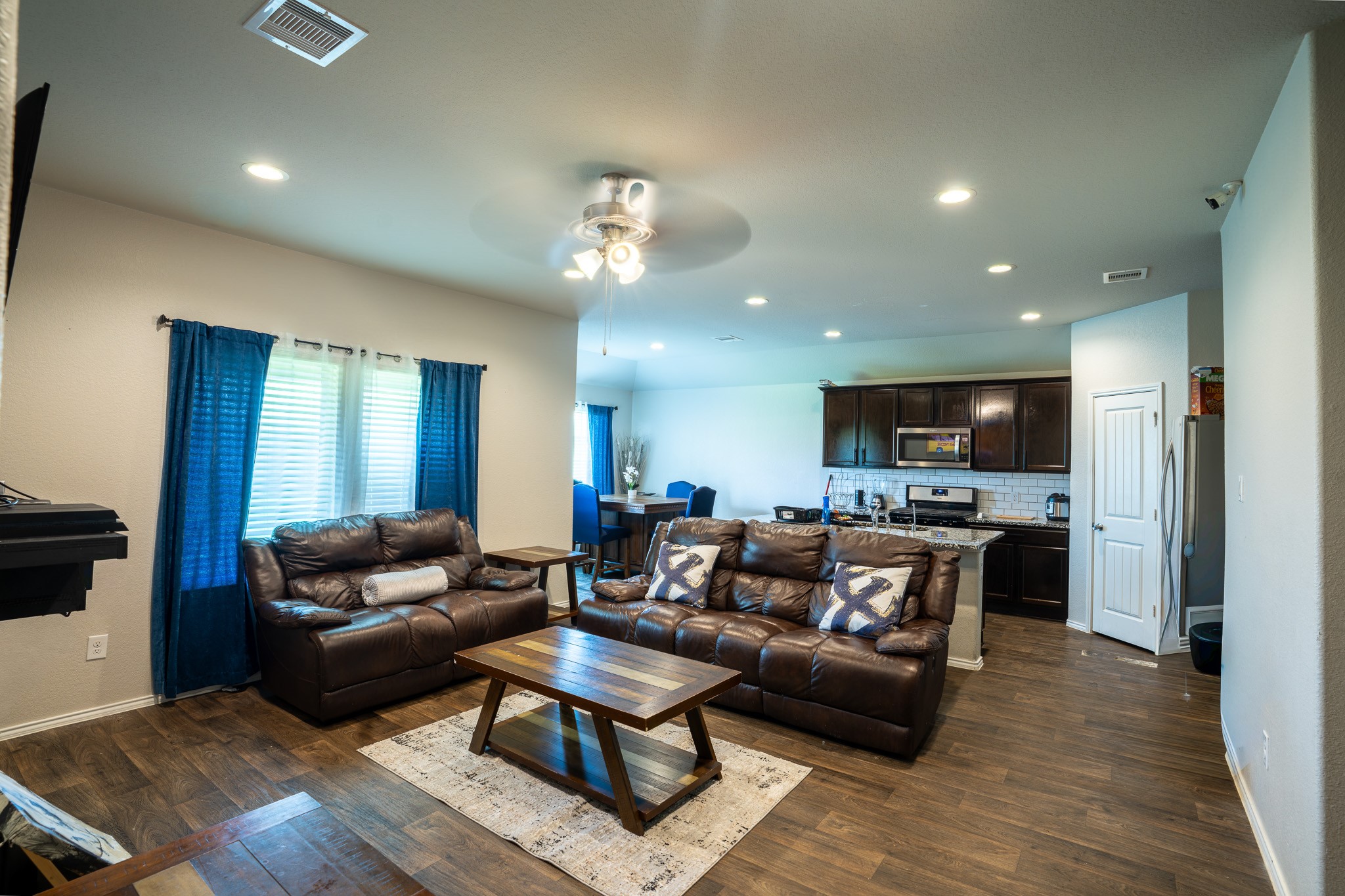 930 Bright Lotus Lane Rosharon, TX 77583 - Photo 5 of 20