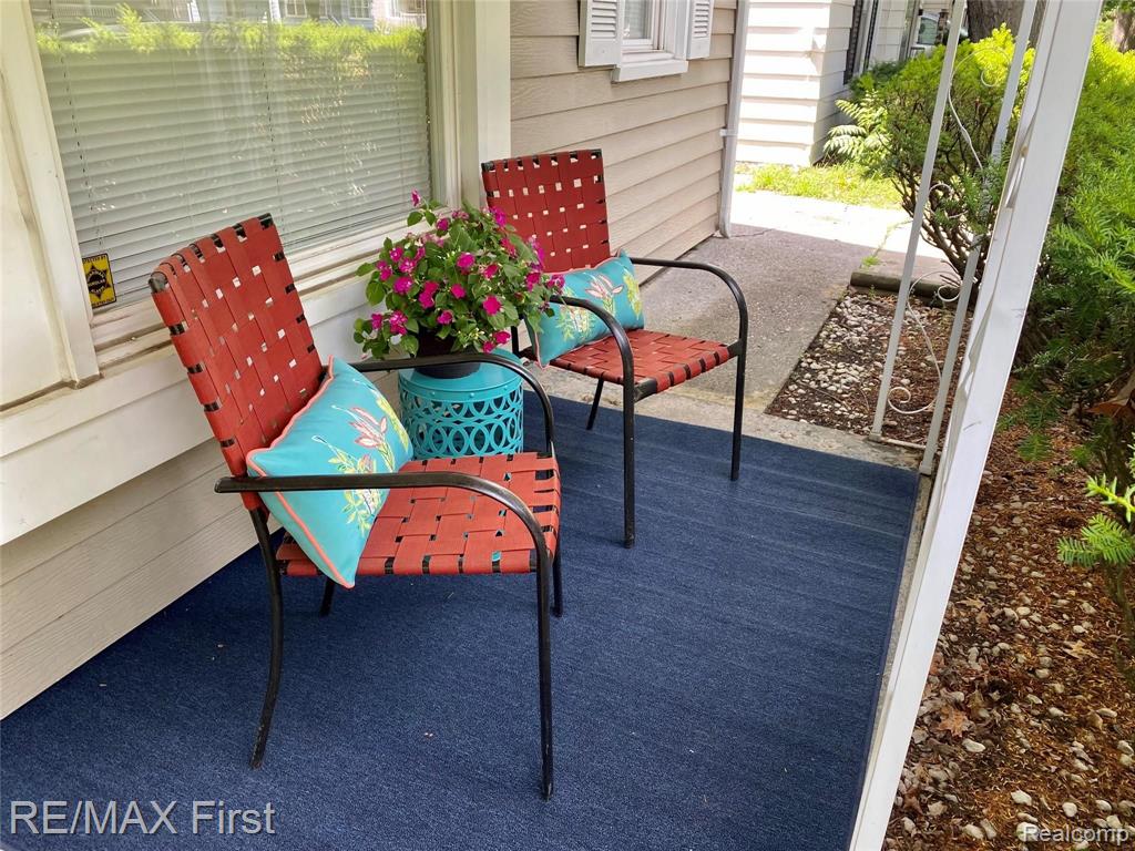 505 Stratford Road Ferndale, MI 48220 - Photo 2 of 28