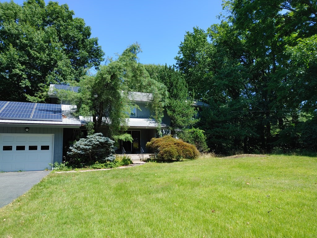 12 Duncaster Road, Bloomfield, CT 06002 Compass