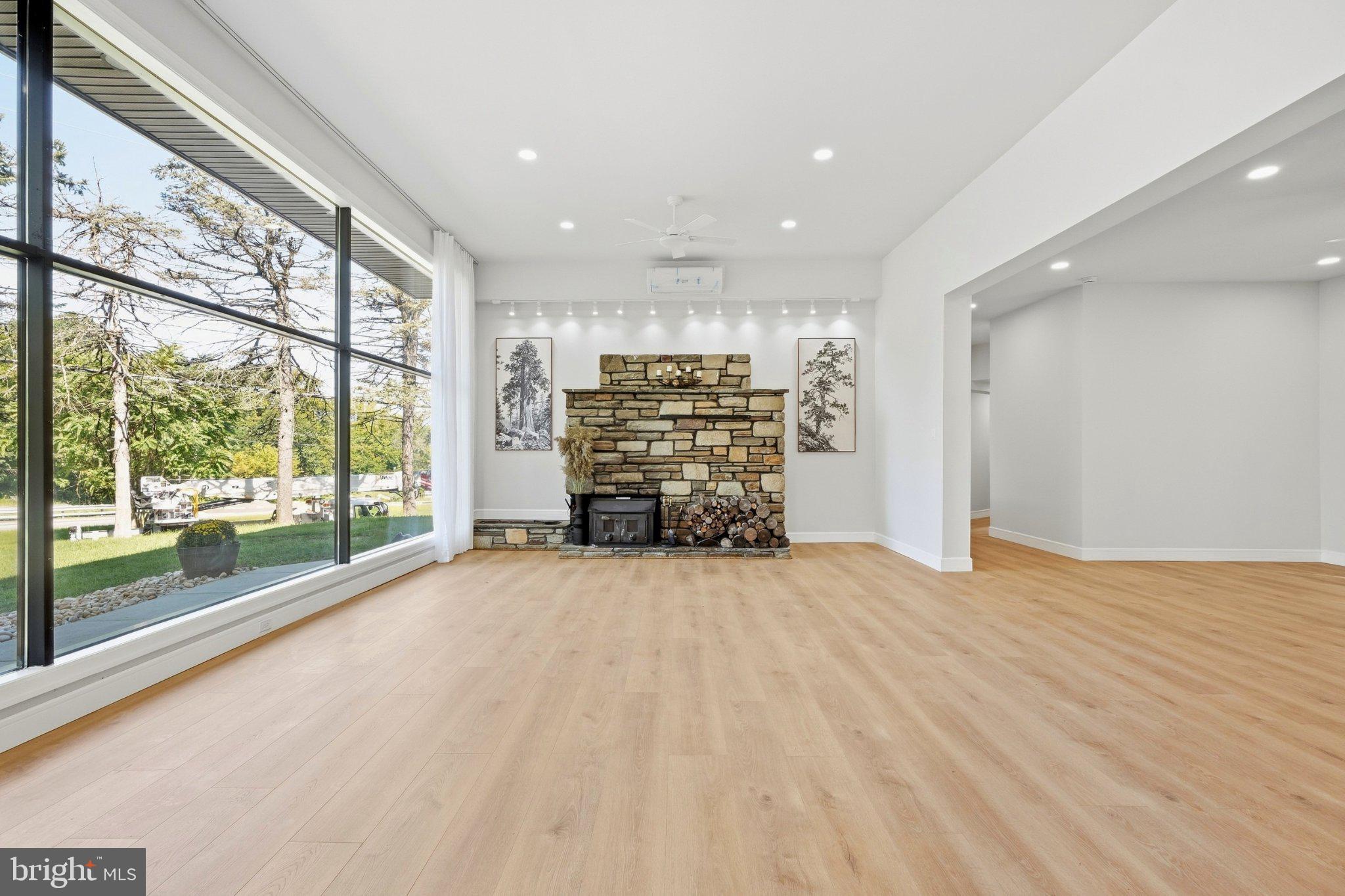 587 Moreland Road Huntingdon Valley, PA 19006 - Photo 10 of 51 Gallery Image 10