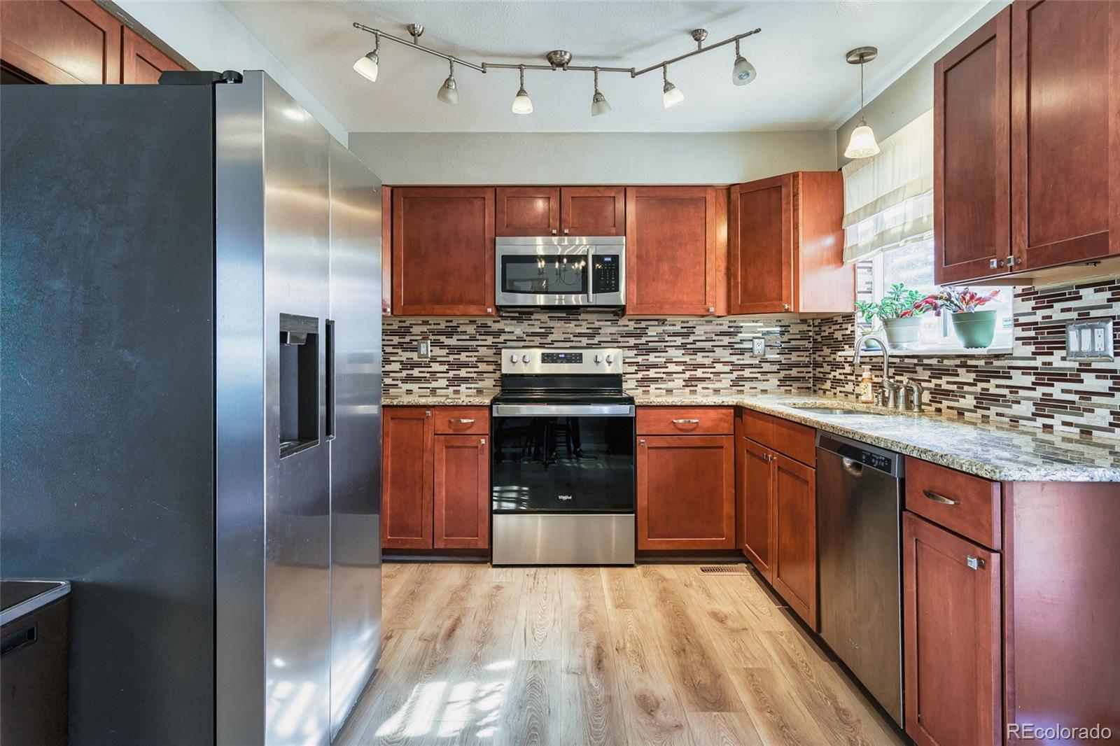 4106 South Laredo Way Aurora, CO 80013 - Photo 11 of 40