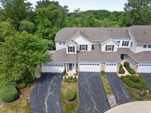 $312,500 | 4323 Blue Iris Court, Unit 4323, Island Lake, IL 60042