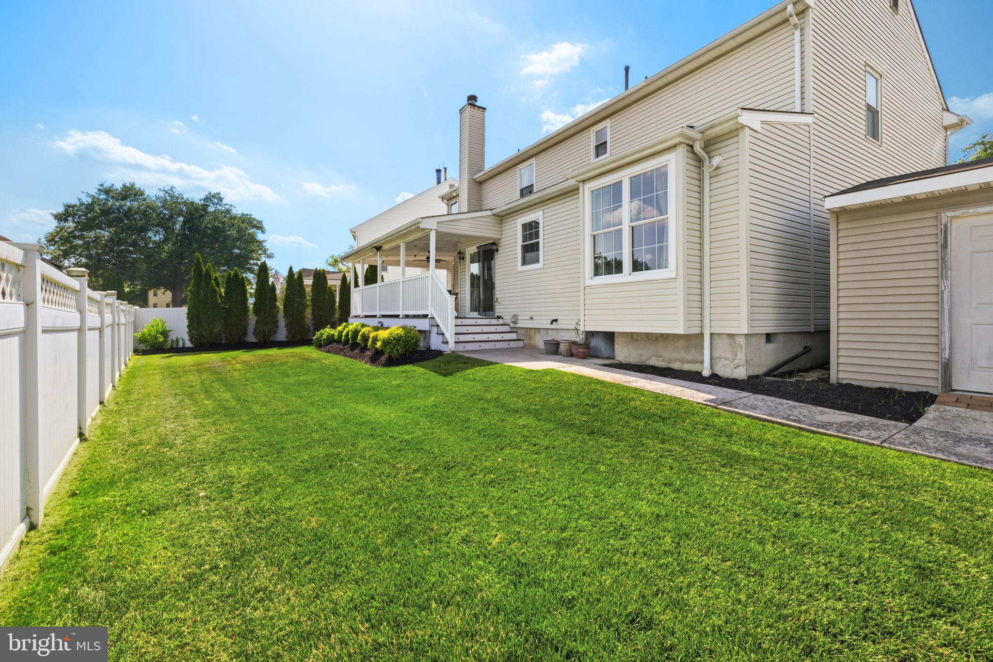 17 Paddock Road Marlton, NJ 08053 - Photo 22 of 54 Charming home with lush green yard.