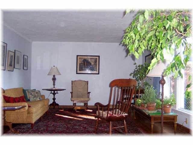 973 Lynbrook Road Columbus, OH 43235 - Photo 3 of 5 Gallery Image 3
