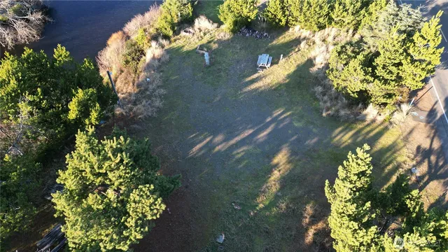 a view of a lake from a yard