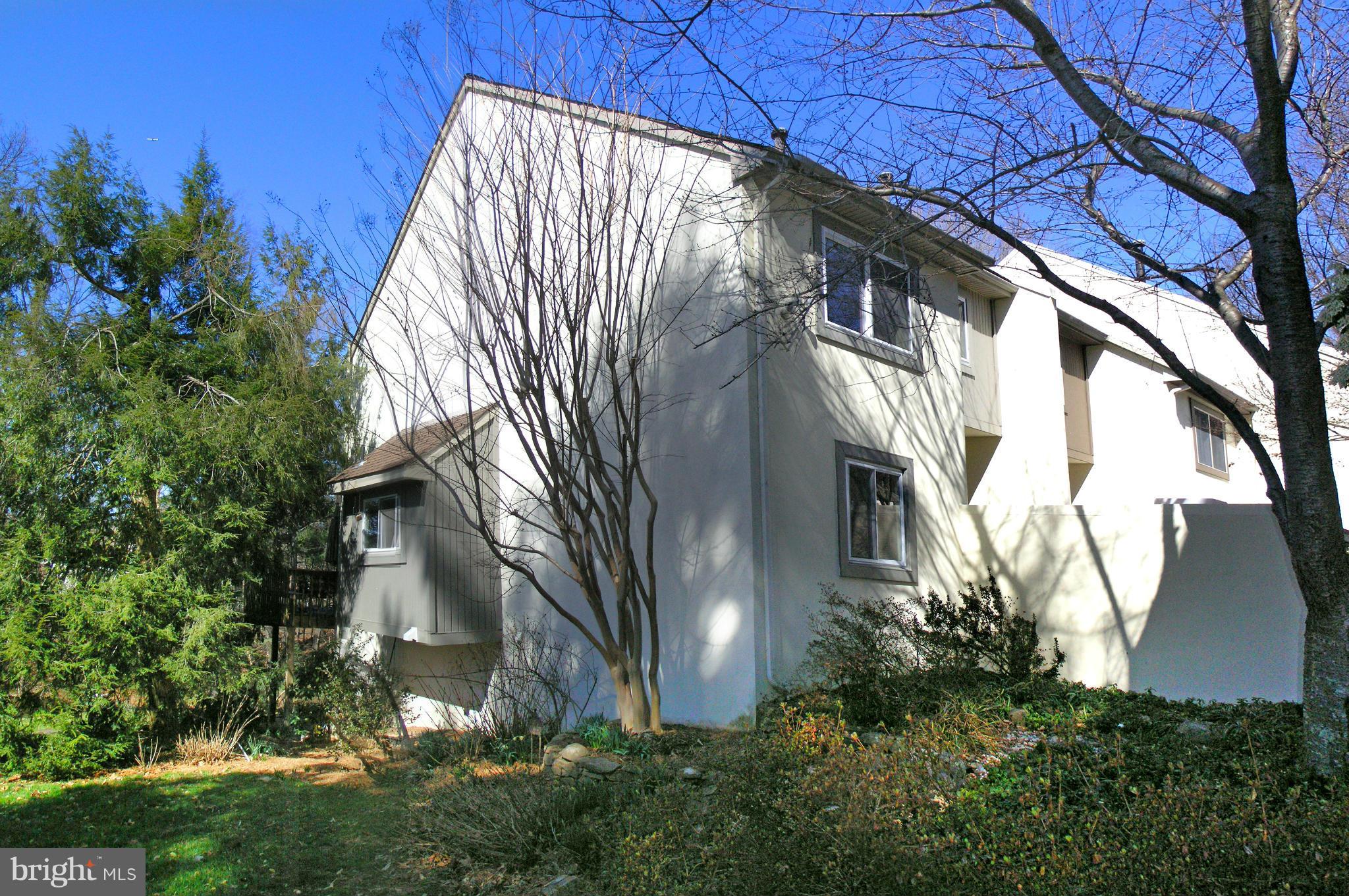 1619 Inlet Court Reston, VA 20190 - Photo 1 of 30 End Unit