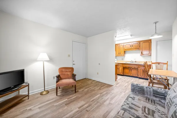 $670 | 100 Laurel Cove Drive, Unit 8, Hopkinsville, KY 42240