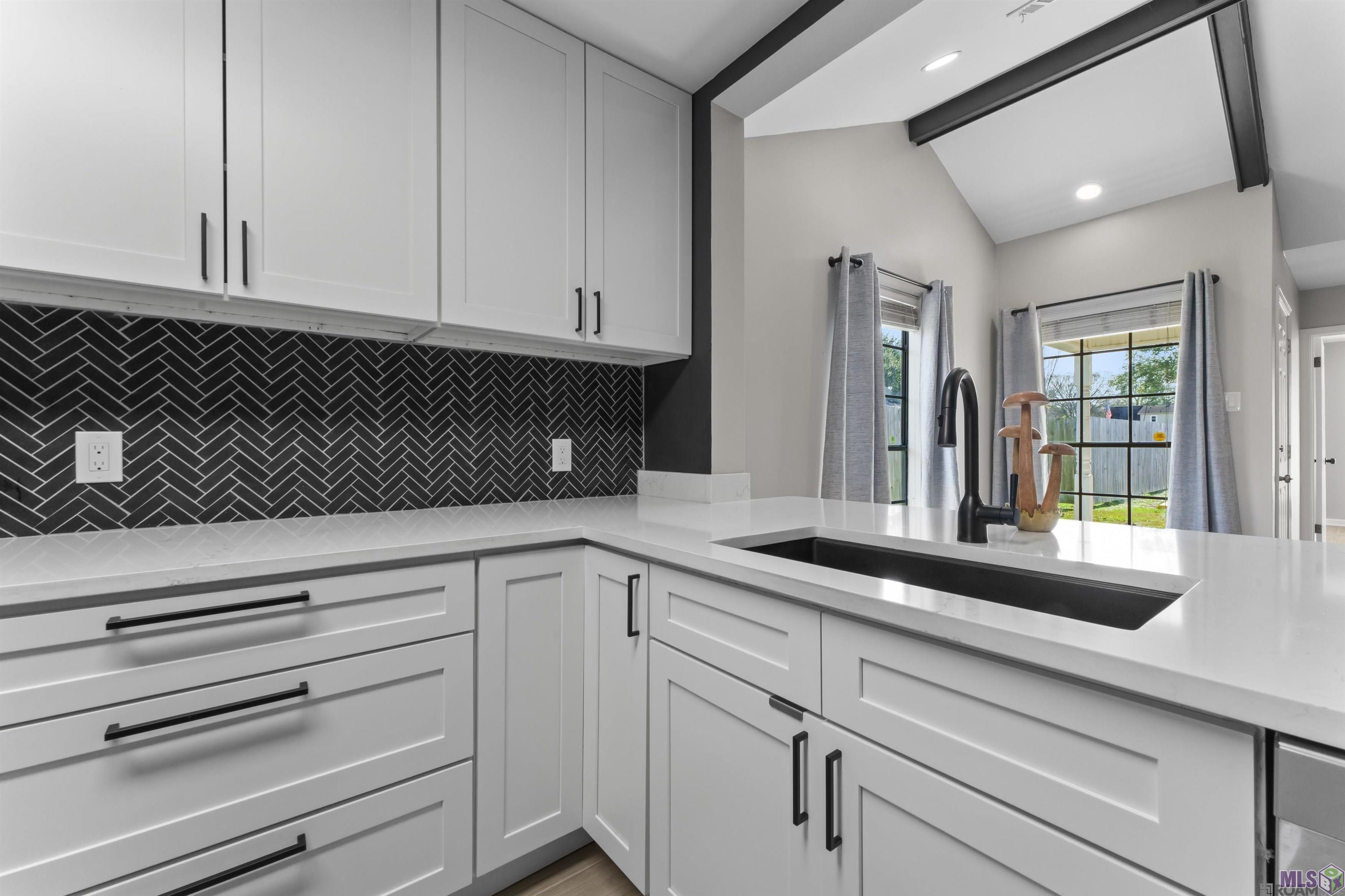 15631 Shenandoah Square Avenue Baton Rouge, LA 70817 - Photo 3 of 14