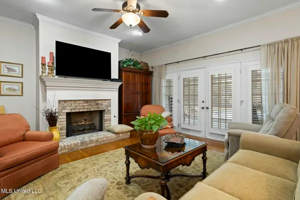 $379,000 | 4 Greenhead Lane, Raymond, MS 39154