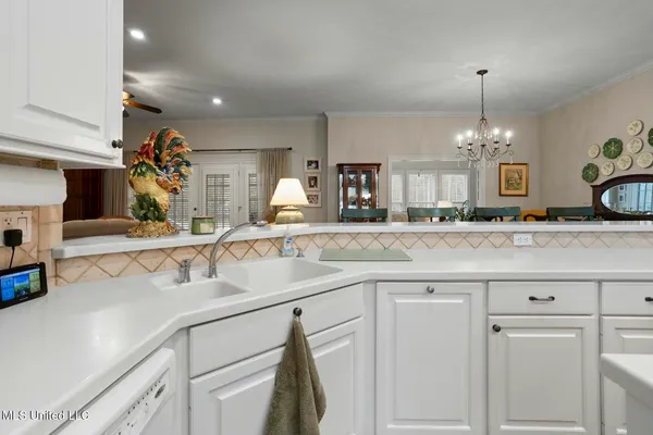 $379,000 | 4 Greenhead Lane, Raymond, MS 39154