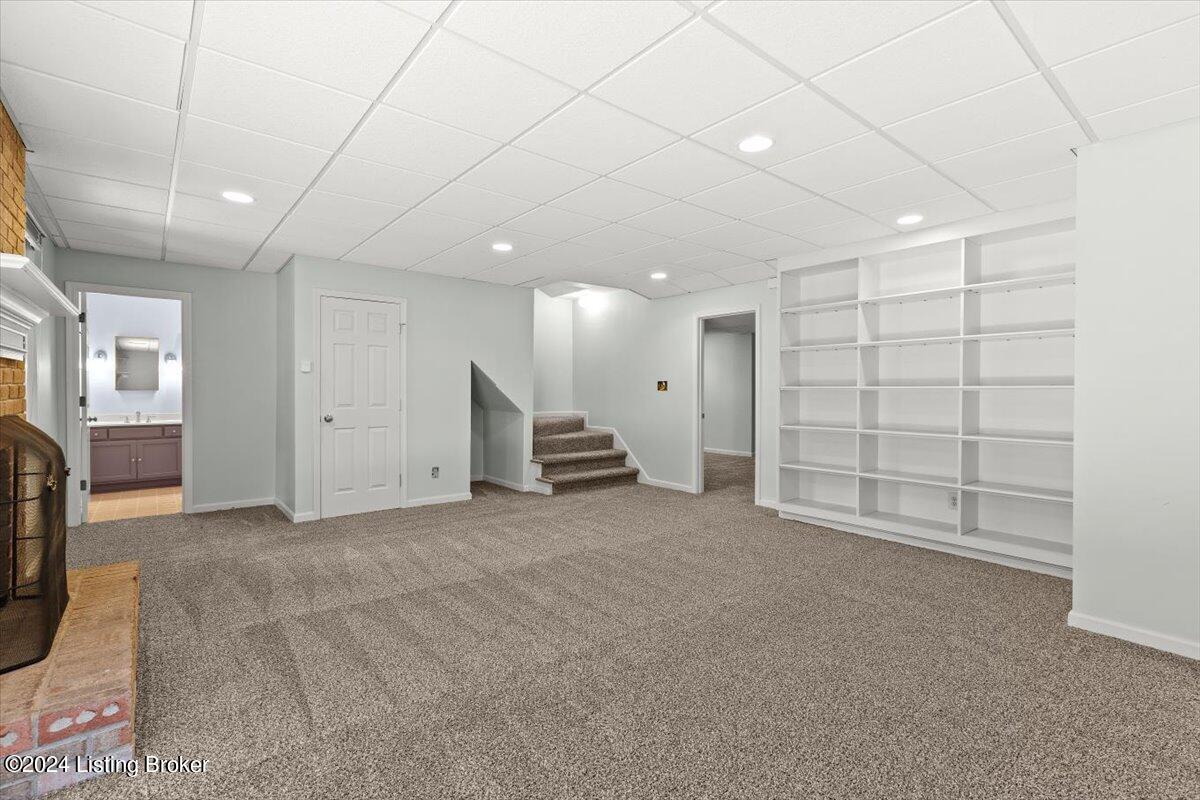 821 Foxgate Road Louisville, KY 40223 - Photo 30 of 41 31-821 Foxgate Rd-31
