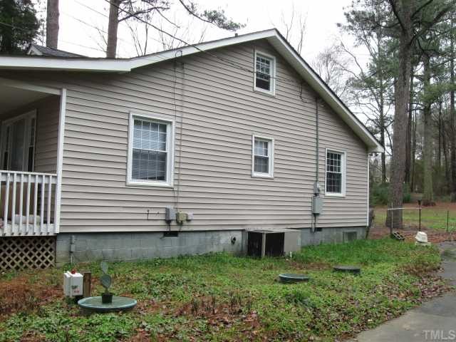 705 Woodland Road Raleigh, NC 27603 - Photo 3 of 7