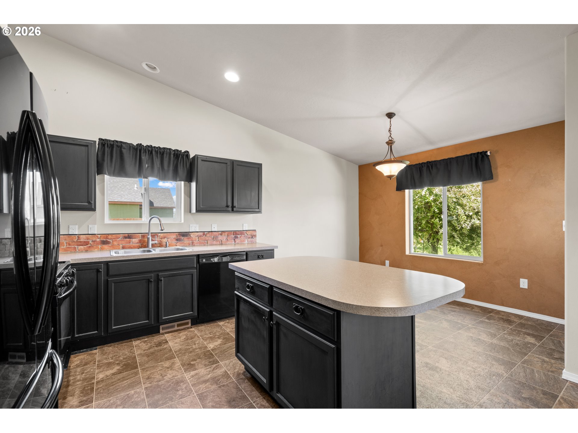 122 Southwest Falcon Court Boardman, OR 97818 - Photo 11 of 30