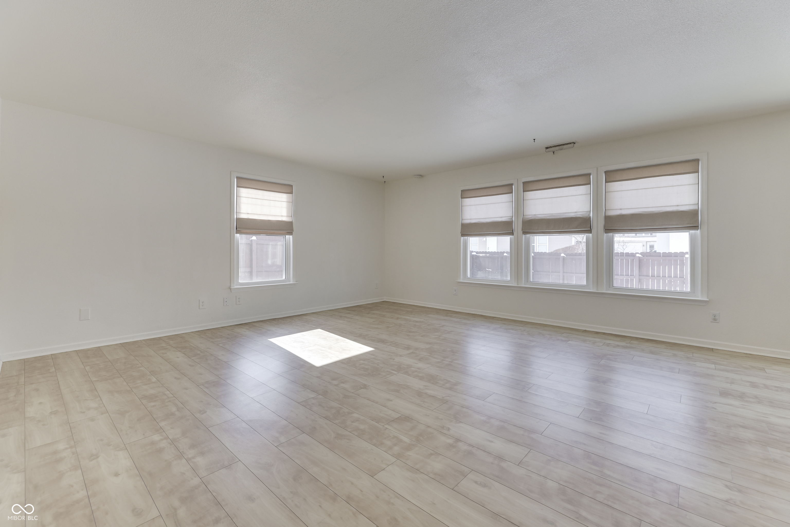 3142 Hurst Street Whiteland, IN 46184 - Photo 12 of 58