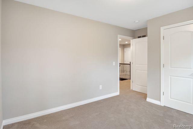 2986 Hessel Avenue Rochester Hills, MI 48307 - Photo 24 of 28