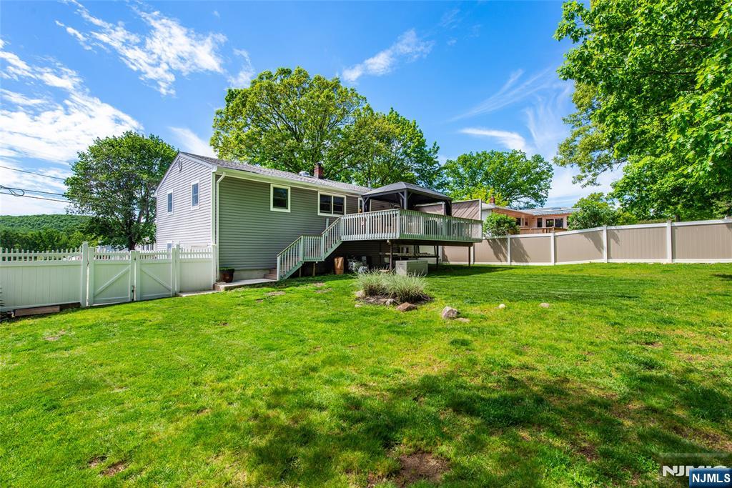 42 Summit Road Oak Ridge, NJ 07438 - Photo 26 of 39
