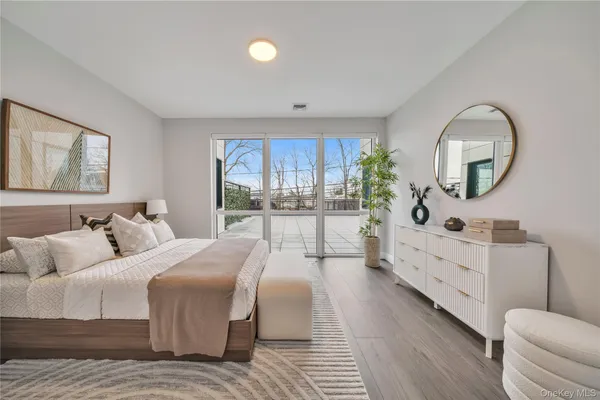 $6,500 | 101 Searing Avenue, Unit 307, Mineola, NY 11501