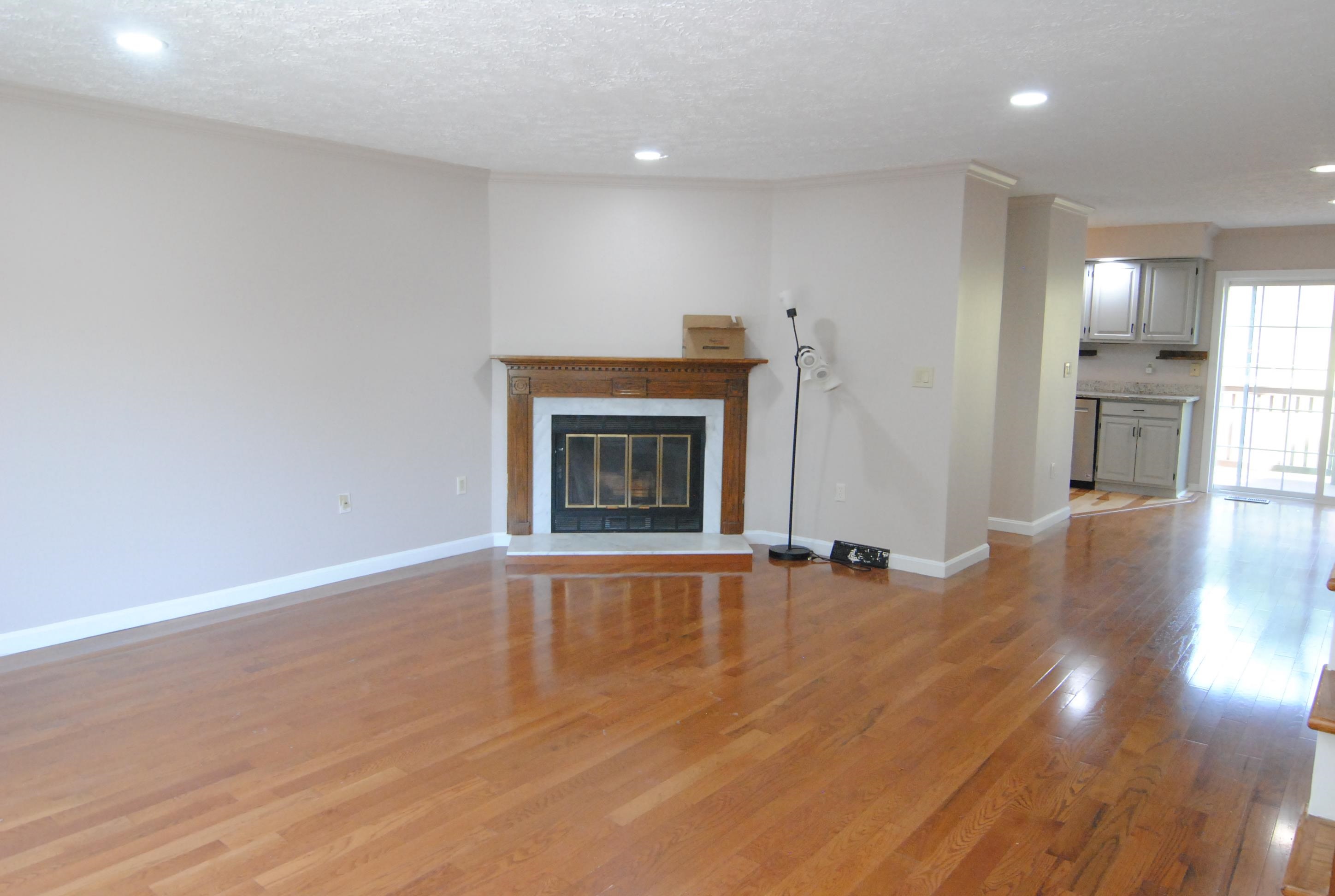 25 Cadogan Way Nashua, NH 03062 - Photo 2 of 22