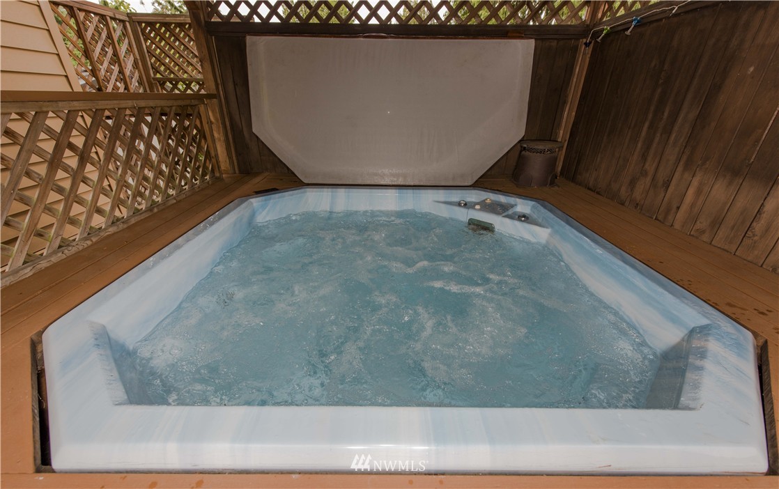 7705 195th Street Southwest Edmonds, WA 98026 - Photo 20 of 25 Gallery Image 20