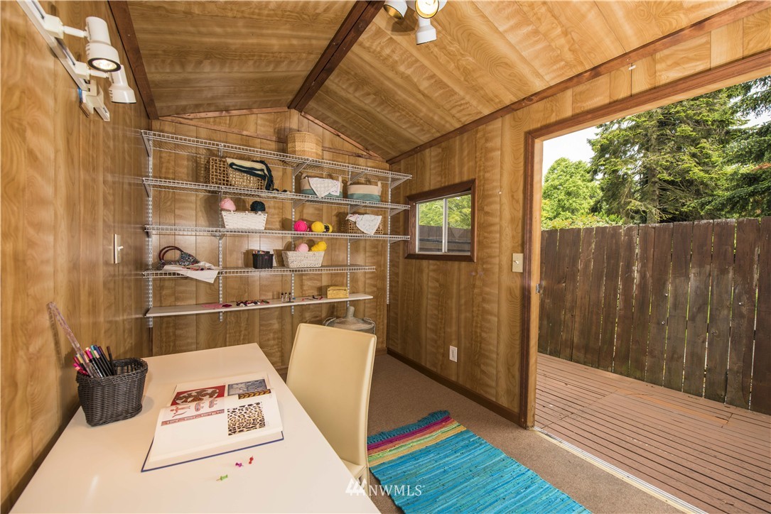 7705 195th Street Southwest Edmonds, WA 98026 - Photo 22 of 25 Gallery Image 22