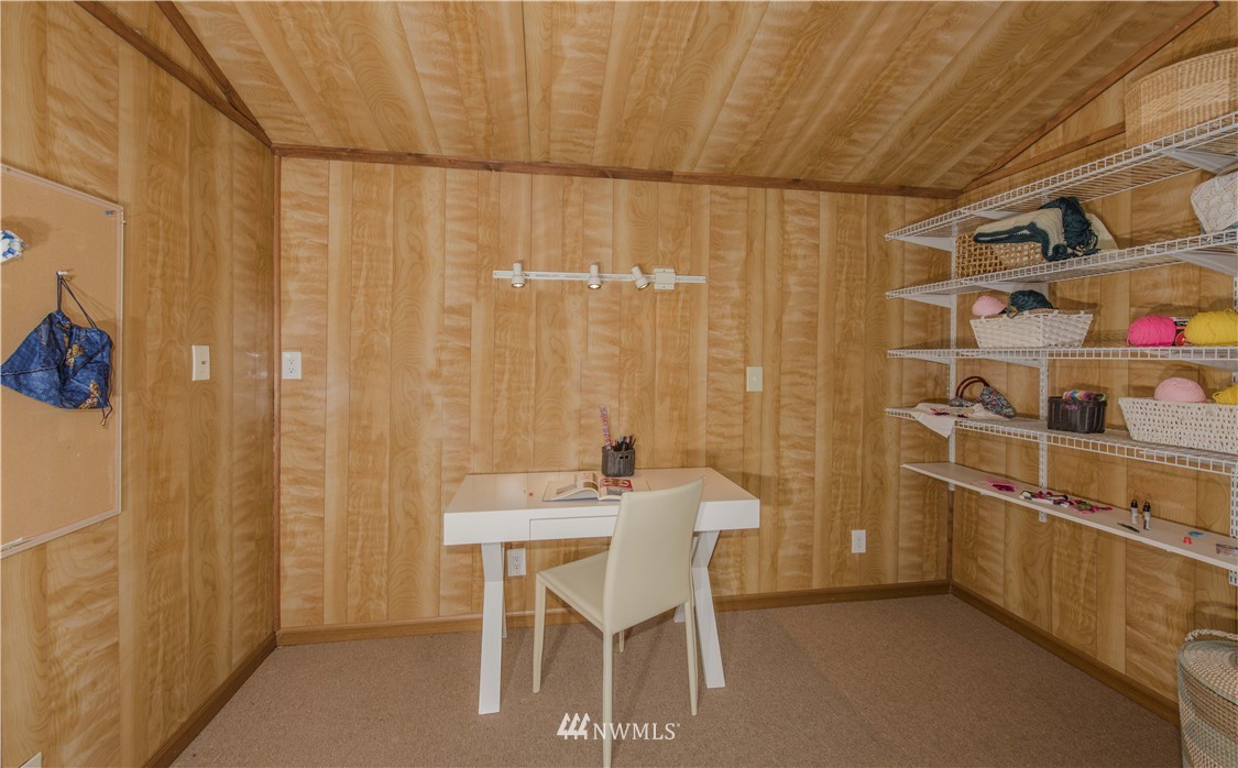 7705 195th Street Southwest Edmonds, WA 98026 - Photo 23 of 25 Gallery Image 23