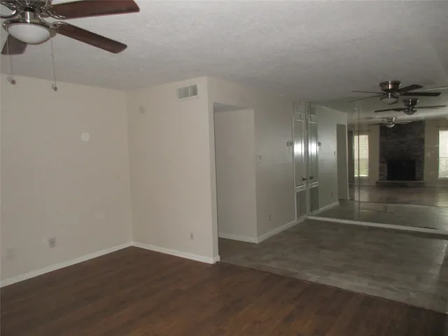 $895 | 17401 Red Oak Drive, Unit 97, Houston, TX 77090