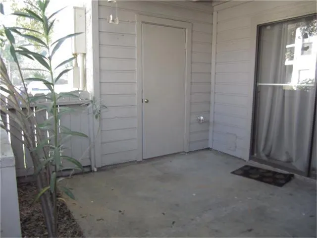 $895 | 17401 Red Oak Drive, Unit 97, Houston, TX 77090