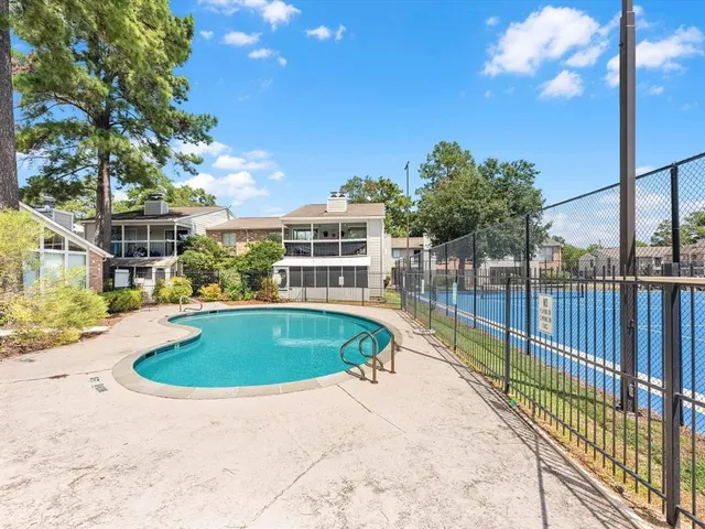 $895 | 17401 Red Oak Drive, Unit 97, Houston, TX 77090