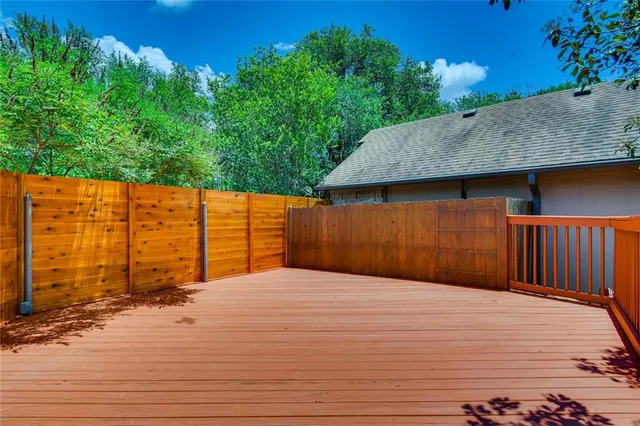 $2,250 | 1600 Whitney Way, Austin, TX 78741