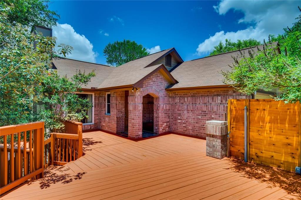 1600 Whitney Way Austin, TX 78741 - Photo 3 of 26 View of deck