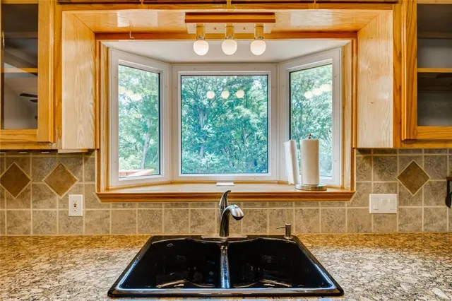 $2,250 | 1600 Whitney Way, Austin, TX 78741