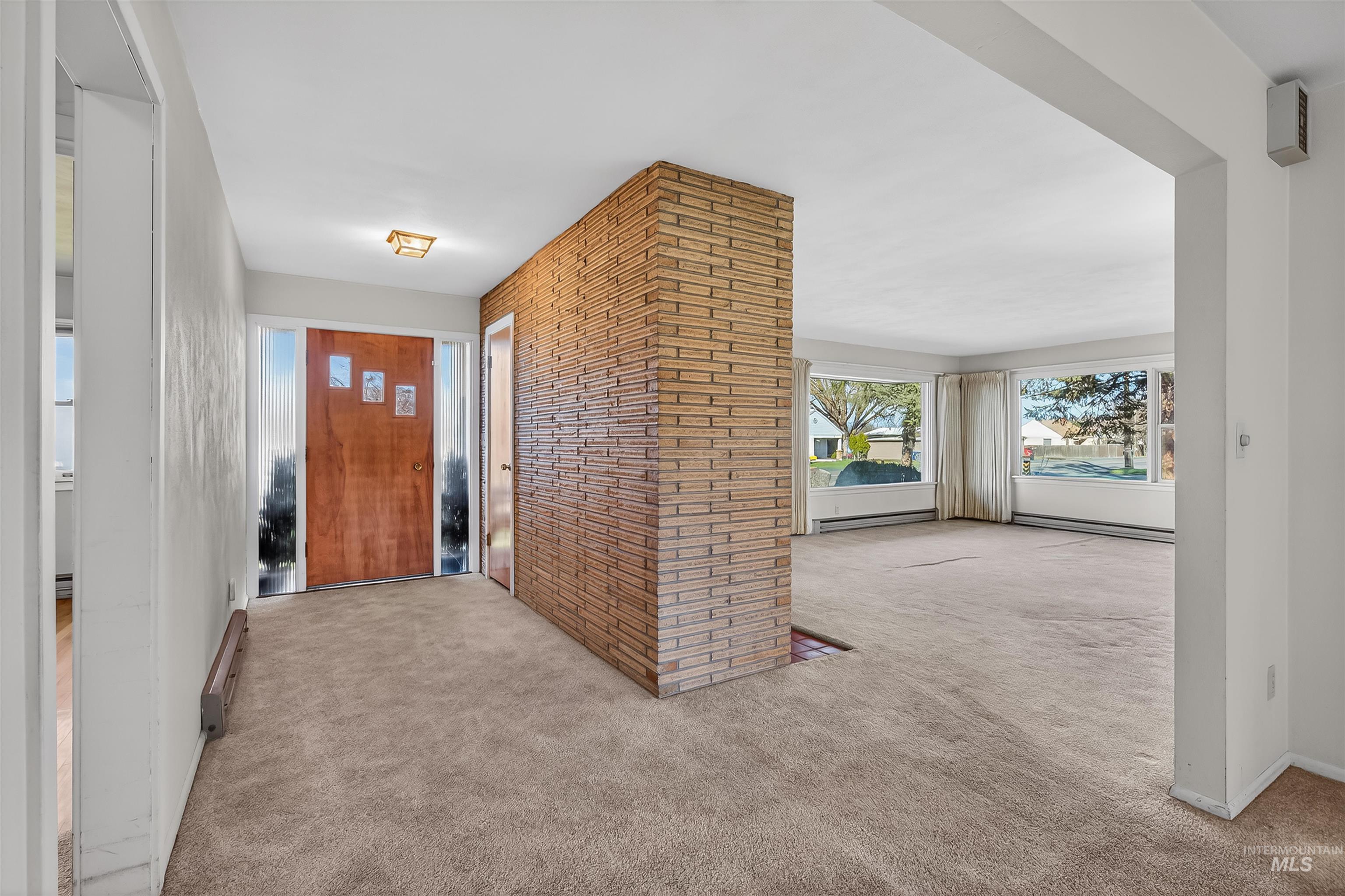 712 Bryden Avenue Lewiston, ID 83501 - Photo 3 of 38