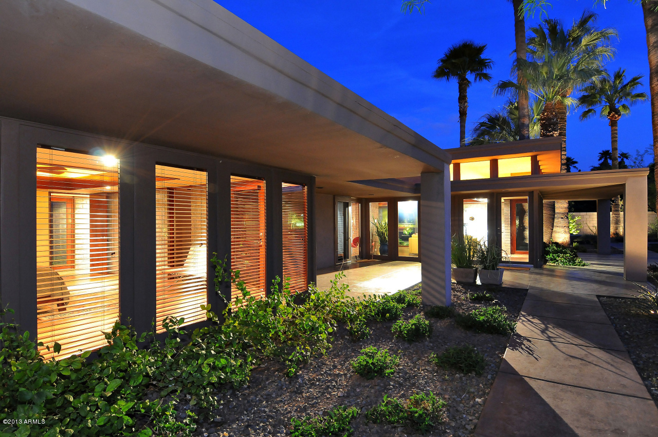 6217 East Redwing Road Paradise Valley, AZ 85253 - Photo 5 of 27 002_Back Patio