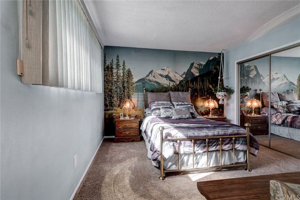 6250 Hillside Avenue Riverside, CA 92504 - Photo 24 of 32 master bedroom