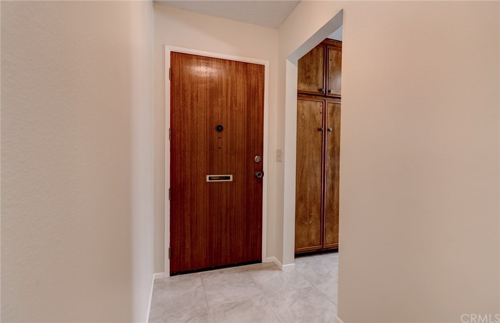 6250 Hillside Avenue Riverside, CA 92504 - Photo 5 of 32 front door-entry