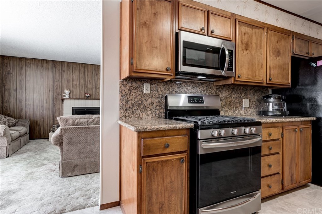 6250 Hillside Avenue Riverside, CA 92504 - Photo 9 of 32 new appliances