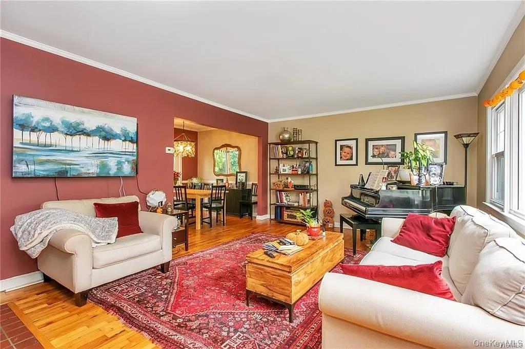 7 Wendover Road Eastchester, NY 10709 - Photo 8 of 19
