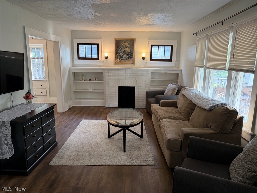 1333 Manchester Road Akron, OH 44307 - Photo 5 of 29 Gallery Image 5