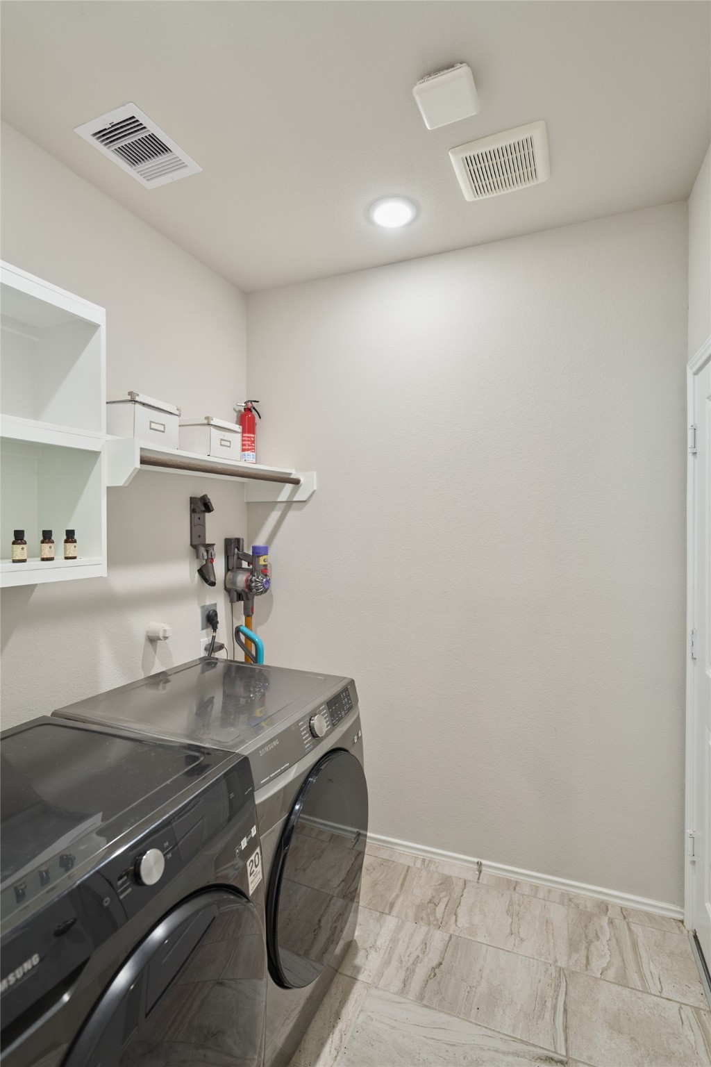 4523 Stone Ridge Lane Manvel, TX 77578 - Photo 11 of 44 Laundry Room