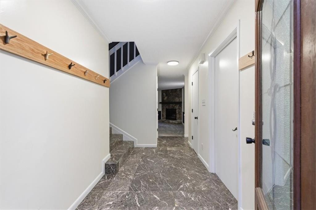 9485 Martin Road Roswell, GA 30076 - Photo 4 of 51
