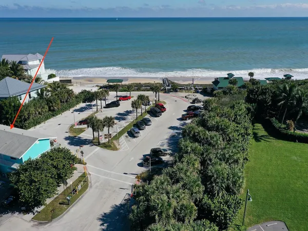 $1,950 | 1840 Wabasso Beach Road, Vero Beach, FL 32963