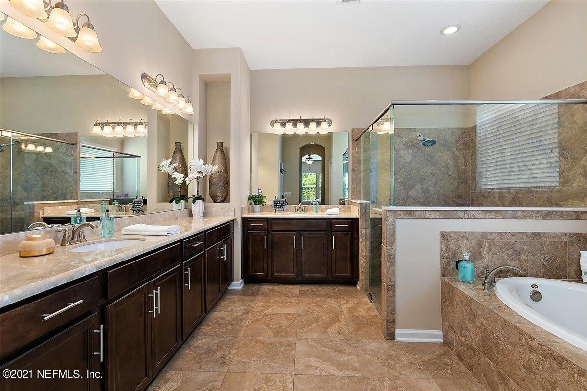 667 Battersea Drive St. Augustine, FL 32095 - Photo 17 of 32 17-Primary Bathroom