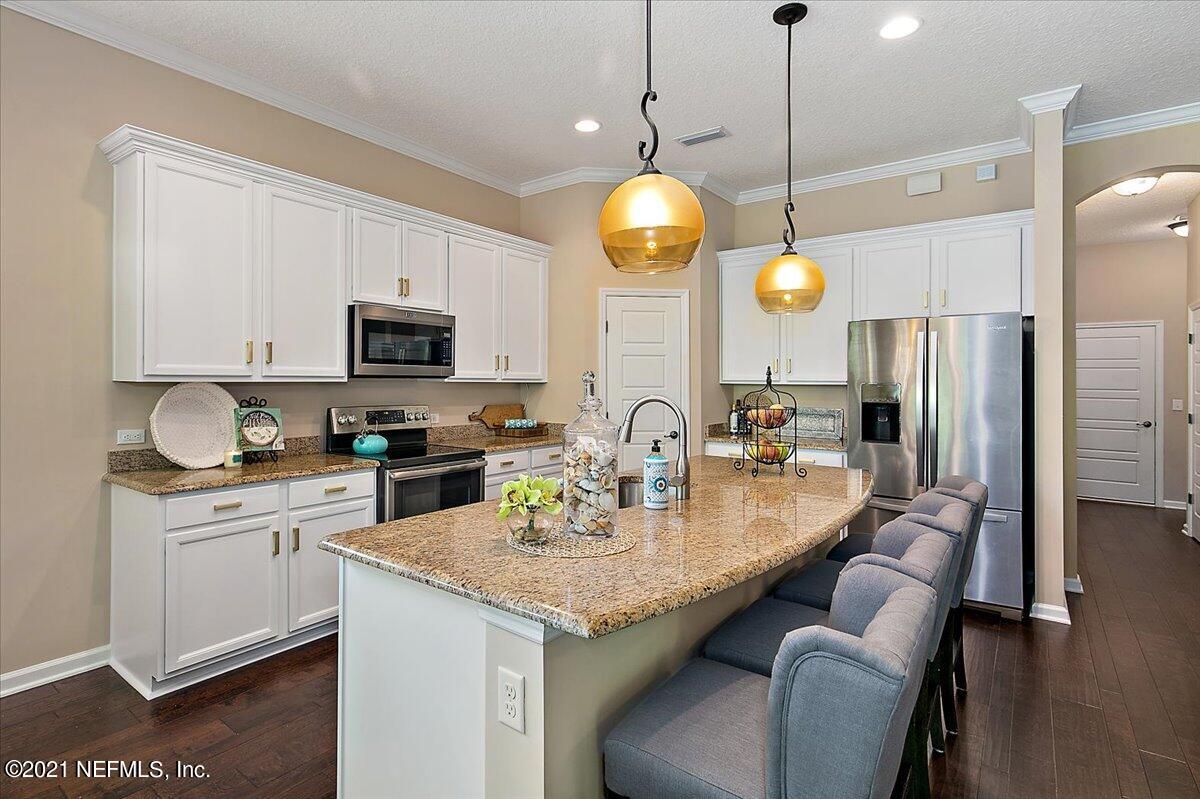 667 Battersea Drive St. Augustine, FL 32095 - Photo 4 of 32 08-Kitchen